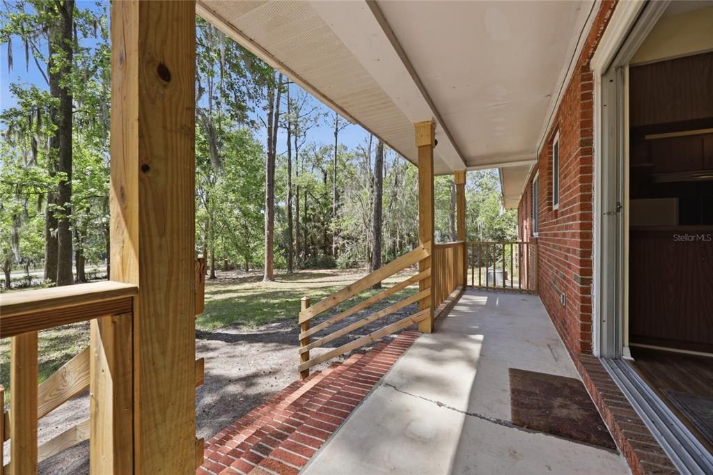 Active With Contract: $397,000 (3 beds, 2 baths, 1892 Square Feet)
