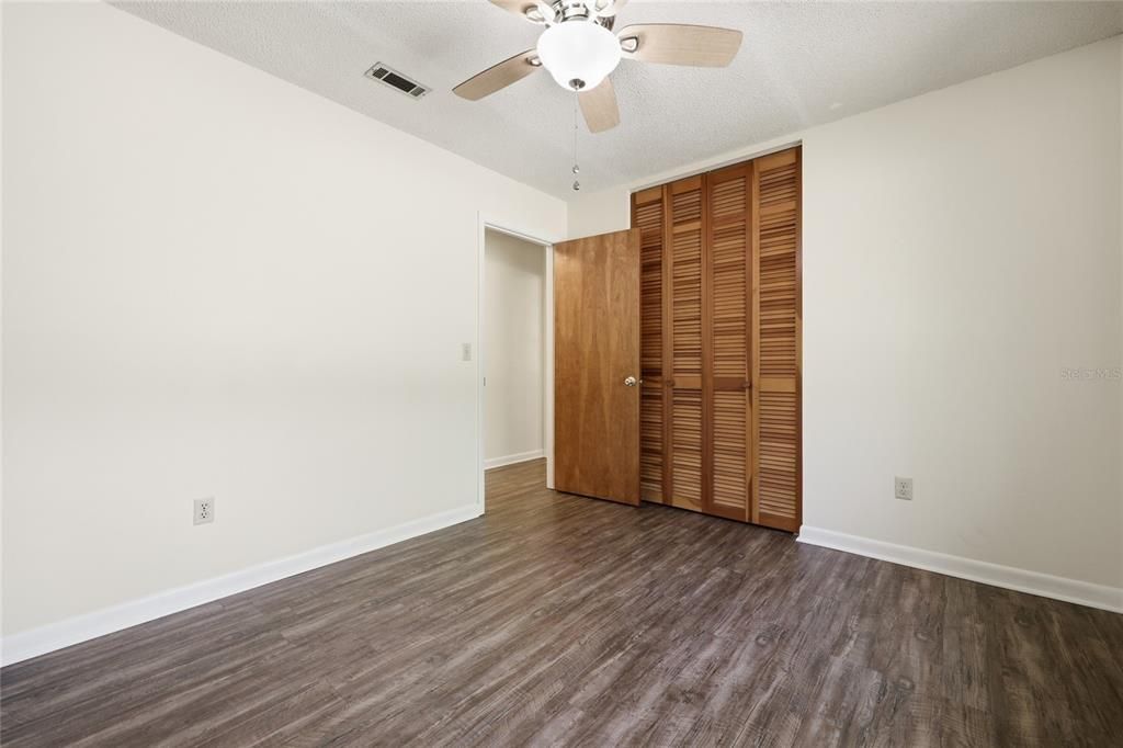 Active With Contract: $397,000 (3 beds, 2 baths, 1892 Square Feet)