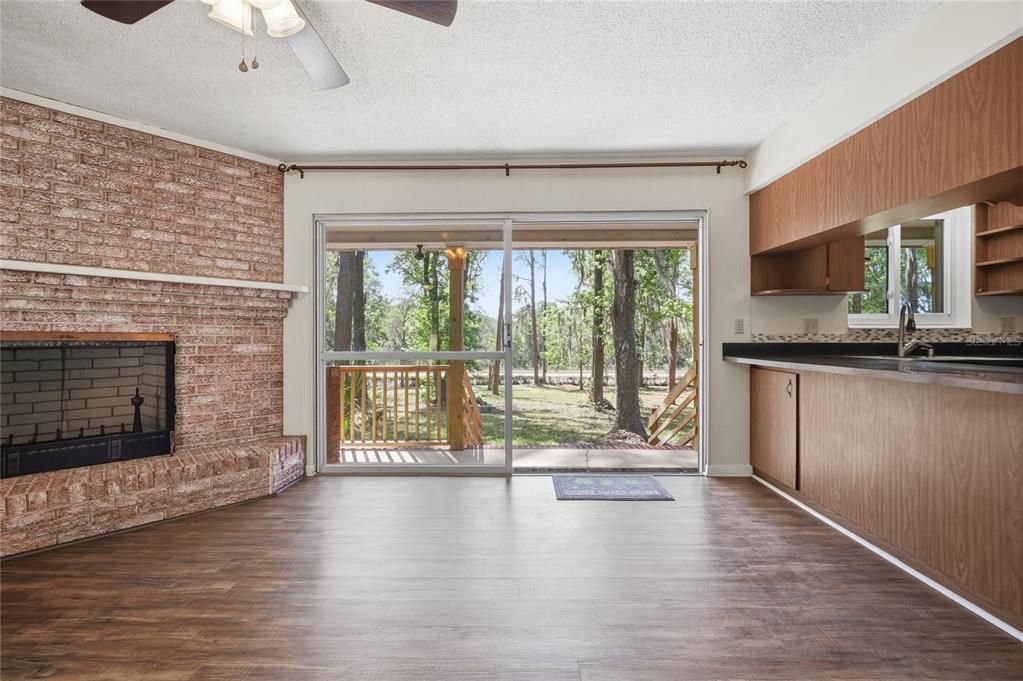 Active With Contract: $397,000 (3 beds, 2 baths, 1892 Square Feet)