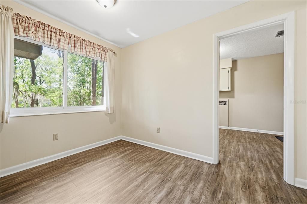 Active With Contract: $397,000 (3 beds, 2 baths, 1892 Square Feet)
