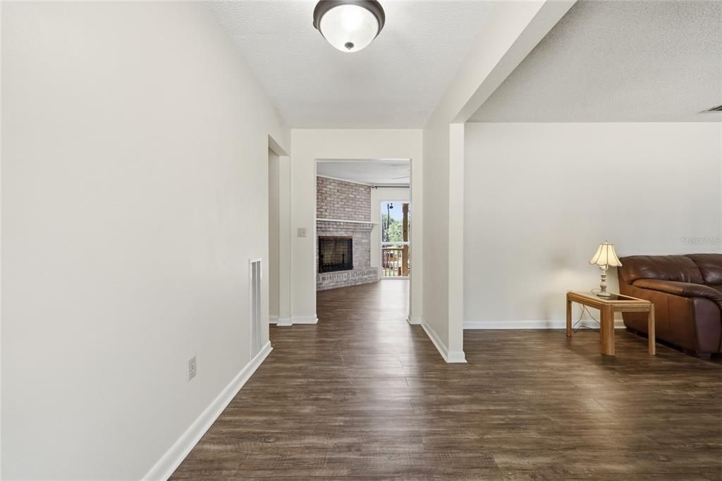 Active With Contract: $397,000 (3 beds, 2 baths, 1892 Square Feet)