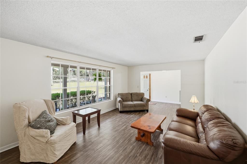 Active With Contract: $397,000 (3 beds, 2 baths, 1892 Square Feet)