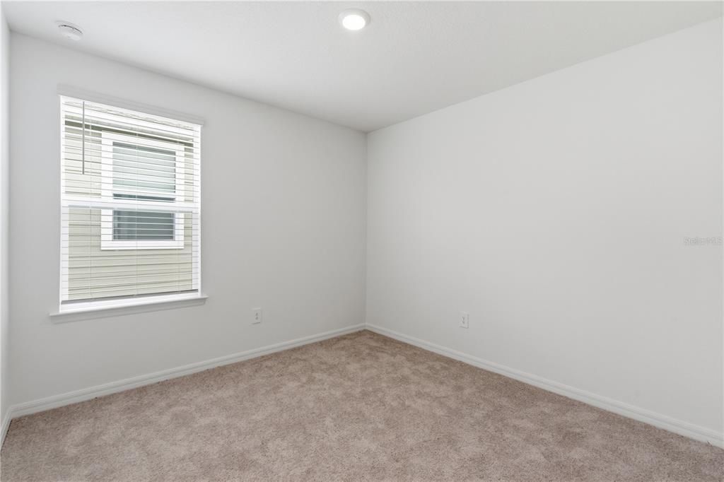В аренду: $3,600 (5 спален, 2 ванн, 2215 Квадратных фут)
