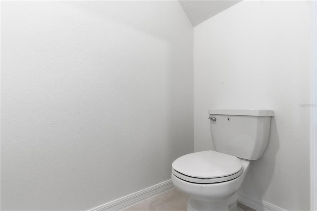 В аренду: $3,600 (5 спален, 2 ванн, 2215 Квадратных фут)