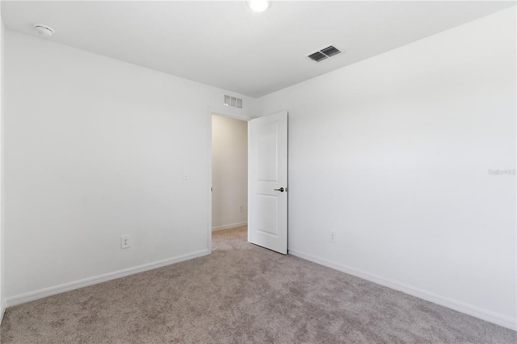 В аренду: $3,600 (5 спален, 2 ванн, 2215 Квадратных фут)