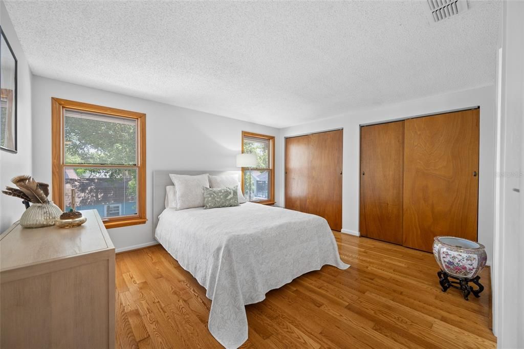 For Sale: $394,900 (4 beds, 2 baths, 1806 Square Feet)