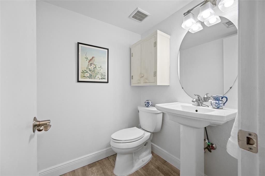 For Sale: $394,900 (4 beds, 2 baths, 1806 Square Feet)