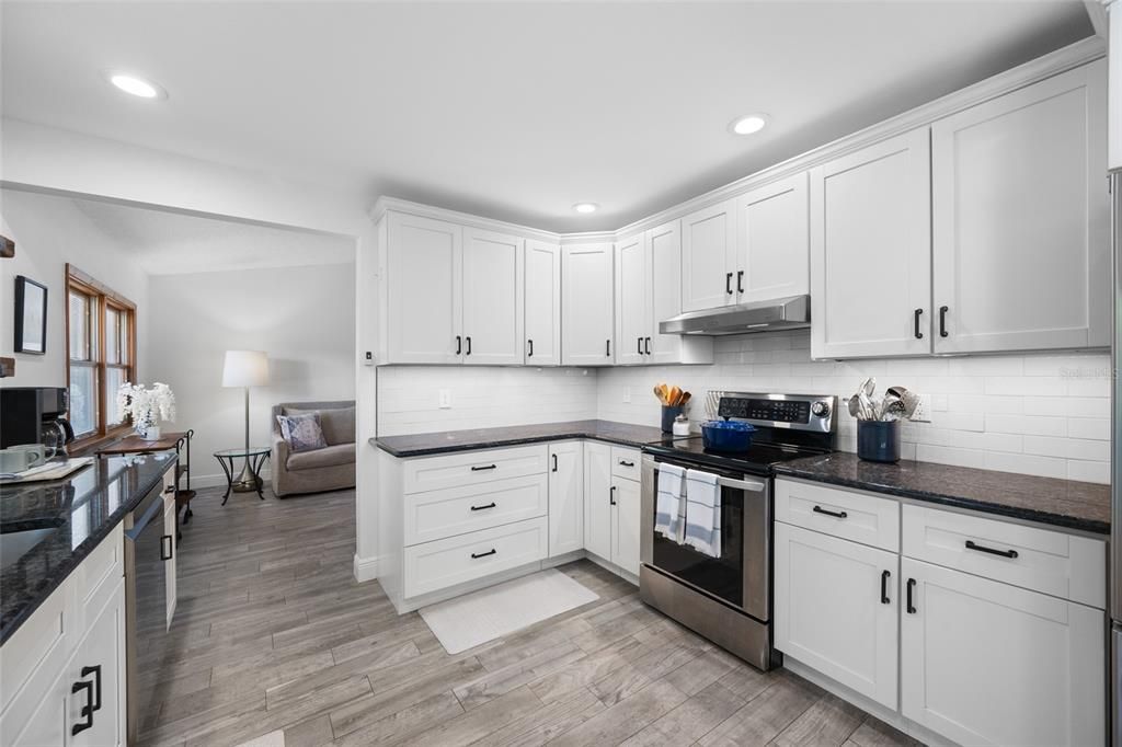 For Sale: $394,900 (4 beds, 2 baths, 1806 Square Feet)
