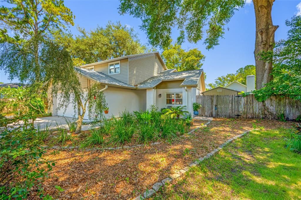 For Sale: $394,900 (4 beds, 2 baths, 1806 Square Feet)