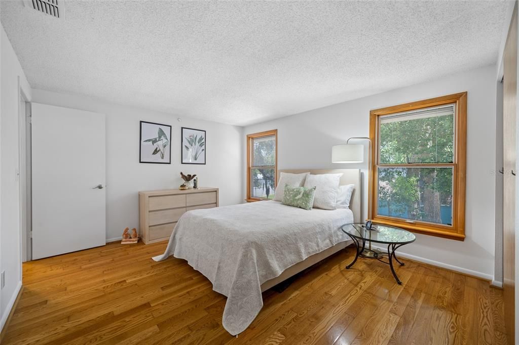 For Sale: $394,900 (4 beds, 2 baths, 1806 Square Feet)