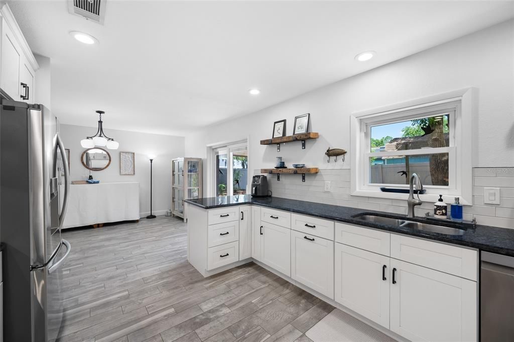 For Sale: $394,900 (4 beds, 2 baths, 1806 Square Feet)