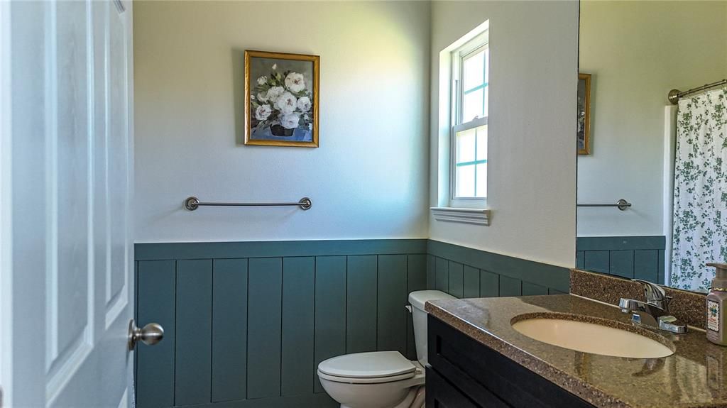 For Sale: $245,000 (3 beds, 2 baths, 1200 Square Feet)