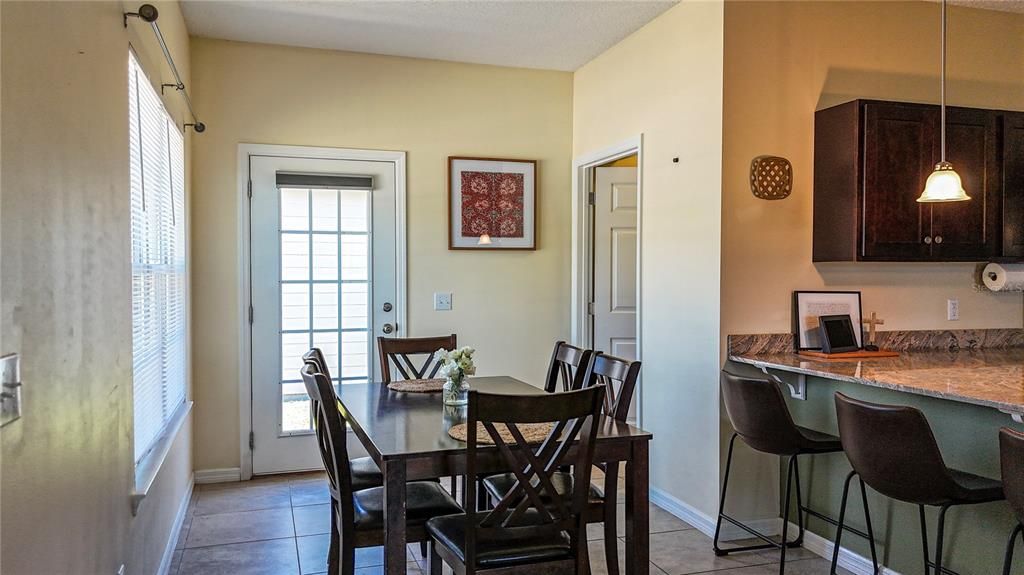 For Sale: $245,000 (3 beds, 2 baths, 1200 Square Feet)