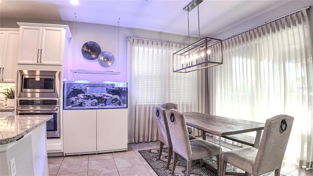 На продажу: $699,900 (5 спален, 3 ванн, 3603 Квадратных фут)