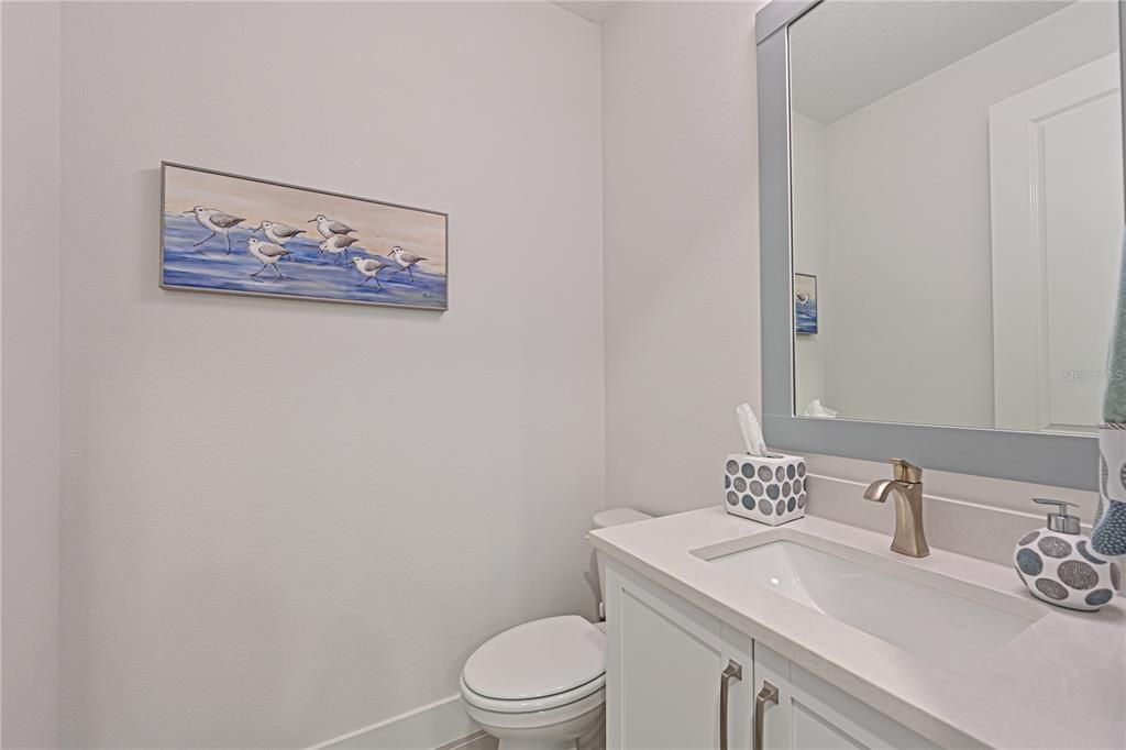 En Venta: $1,099,900 (4 camas, 2 baños, 2411 Pies cuadrados)