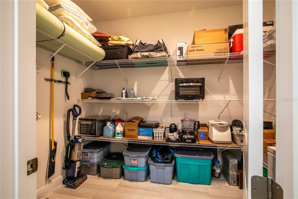 На продажу: $549,900 (3 спален, 2 ванн, 2384 Квадратных фут)