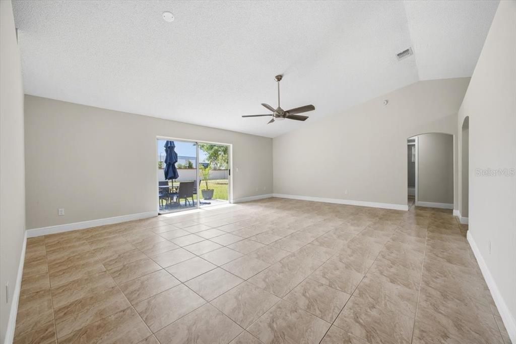 Active With Contract: $374,999 (3 beds, 2 baths, 1535 Square Feet)
