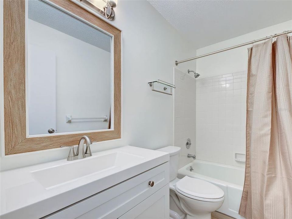 Activo con contrato: $185,000 (2 camas, 2 baños, 914 Pies cuadrados)