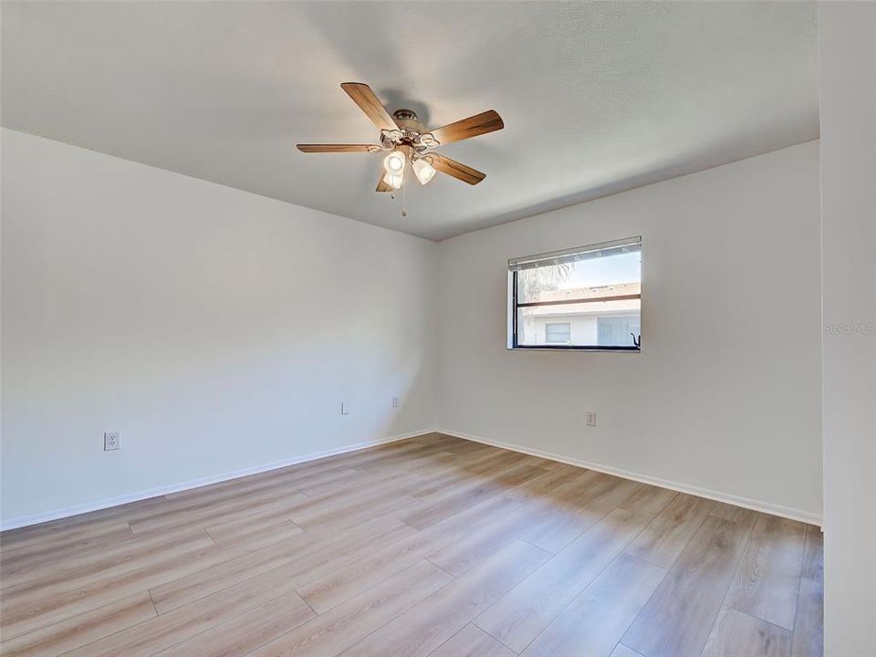 Activo con contrato: $185,000 (2 camas, 2 baños, 914 Pies cuadrados)