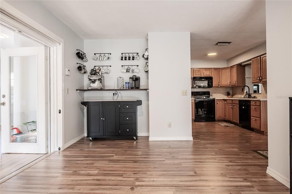 En Venta: $585,900 (3 camas, 2 baños, 2638 Pies cuadrados)