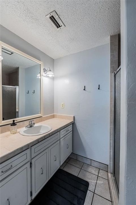 En Venta: $585,900 (3 camas, 2 baños, 2638 Pies cuadrados)