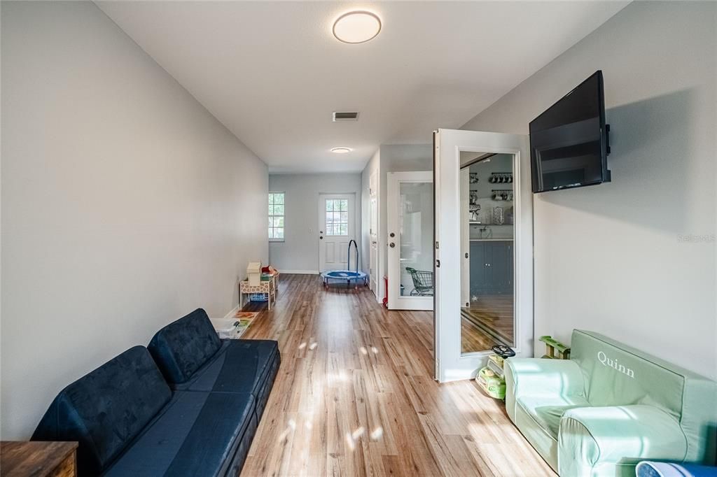 En Venta: $585,900 (3 camas, 2 baños, 2638 Pies cuadrados)