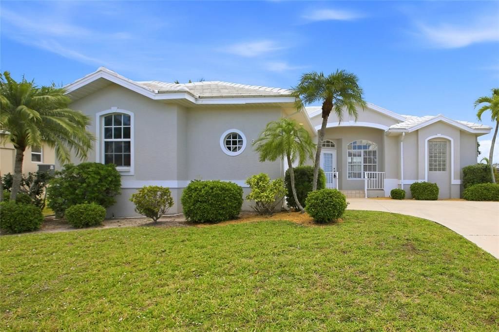 Active With Contract: $499,000 (3 beds, 2 baths, 1615 Square Feet)