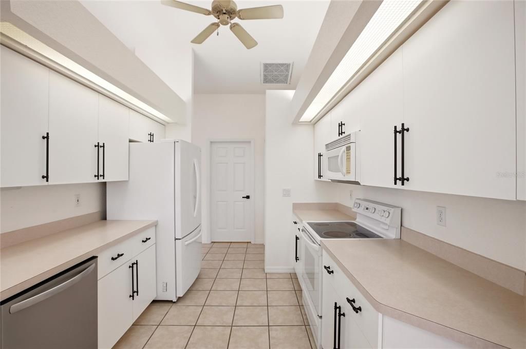 Active With Contract: $499,000 (3 beds, 2 baths, 1615 Square Feet)
