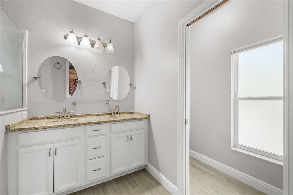 For Sale: $344,500 (3 beds, 2 baths, 1539 Square Feet)