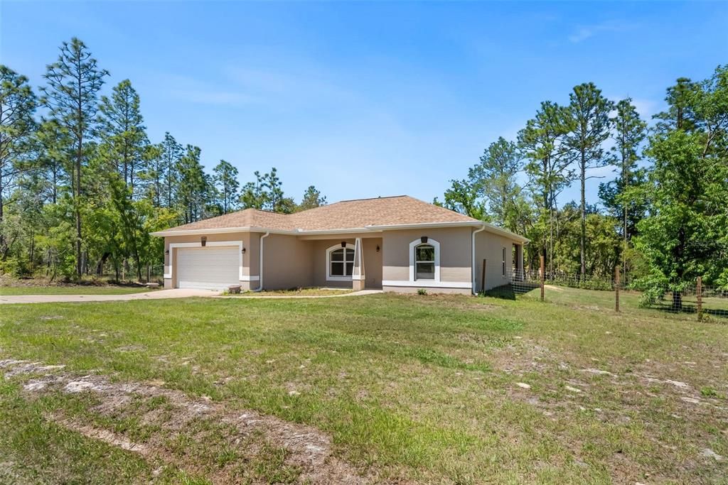 For Sale: $344,500 (3 beds, 2 baths, 1539 Square Feet)