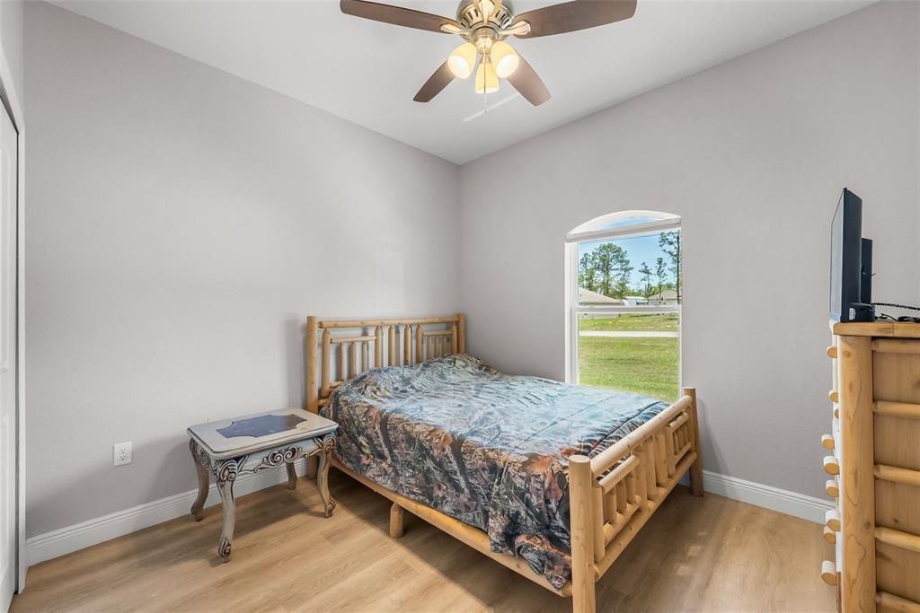 For Sale: $344,500 (3 beds, 2 baths, 1539 Square Feet)
