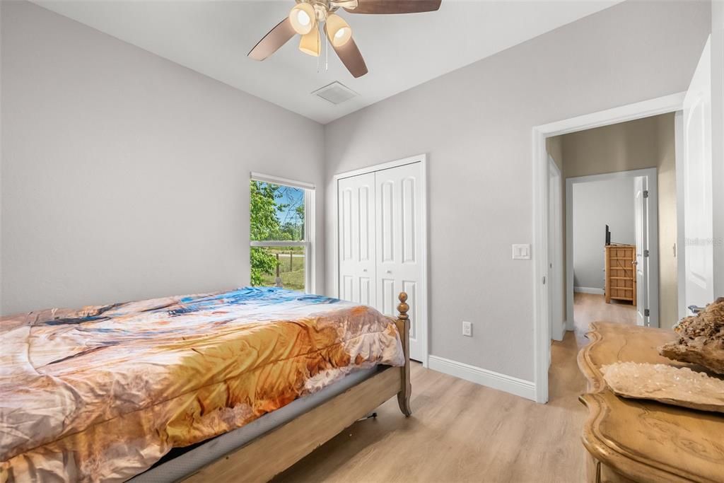 For Sale: $344,500 (3 beds, 2 baths, 1539 Square Feet)