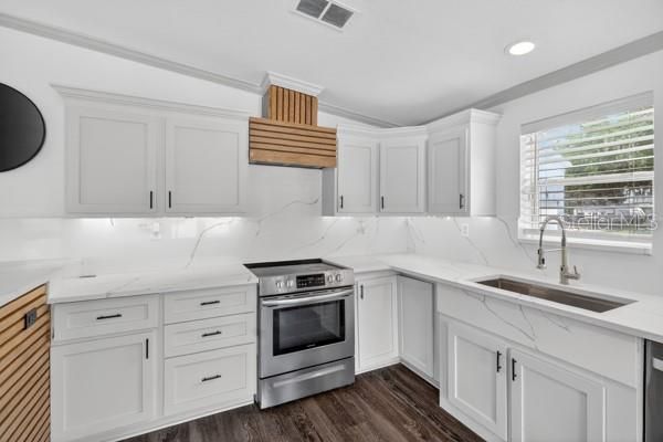For Sale: $315,000 (3 beds, 2 baths, 1312 Square Feet)