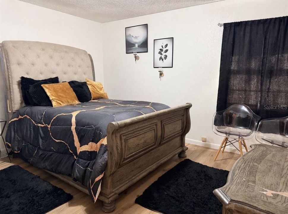 For Sale: $169,900 (2 beds, 1 baths, 1080 Square Feet)