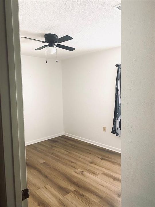 For Sale: $169,900 (2 beds, 1 baths, 1080 Square Feet)