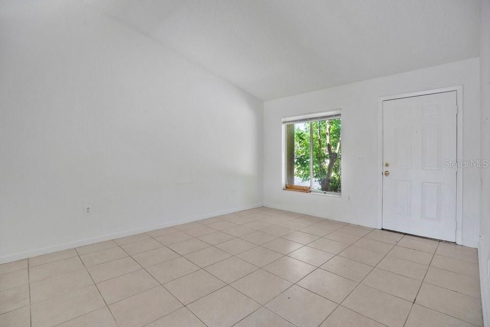 En Venta: $250,000 (2 camas, 2 baños, 837 Pies cuadrados)