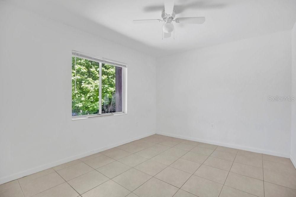 En Venta: $250,000 (2 camas, 2 baños, 837 Pies cuadrados)