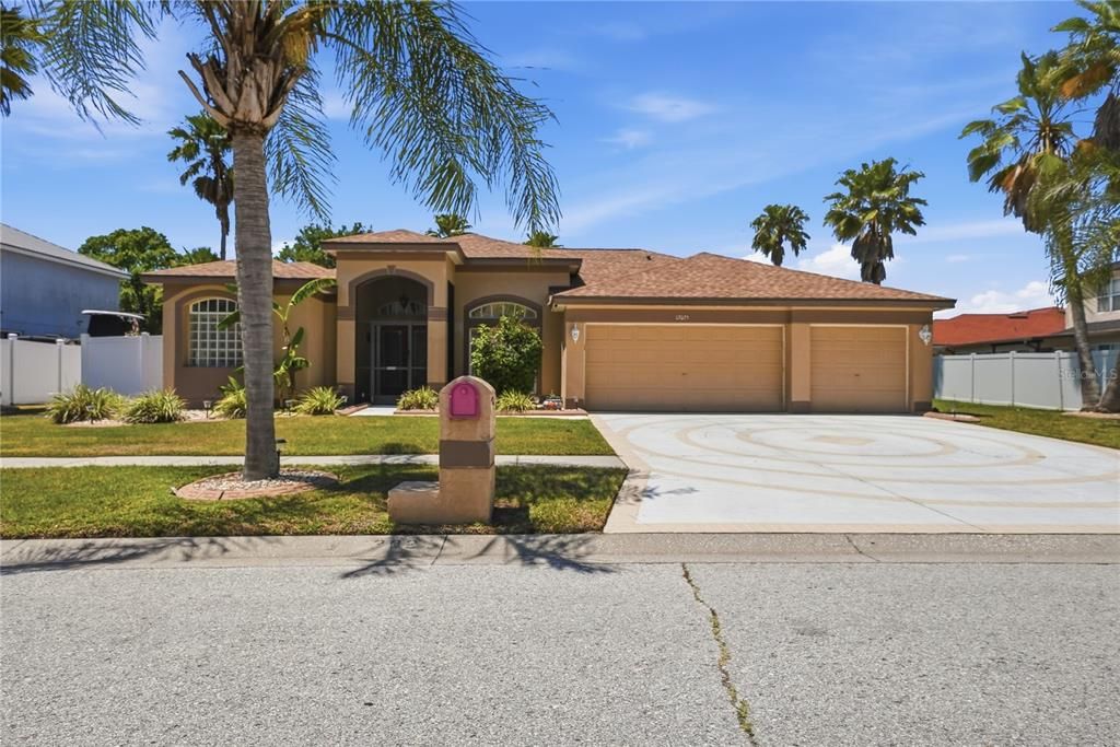 Active With Contract: $499,999 (4 beds, 3 baths, 2251 Square Feet)