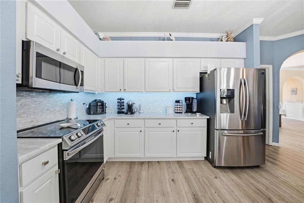 Active With Contract: $499,999 (4 beds, 3 baths, 2251 Square Feet)
