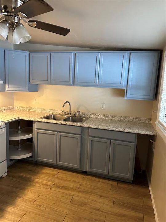 For Rent: $1,050 (2 beds, 1 baths, 648 Square Feet)