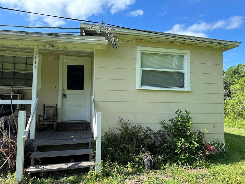 For Rent: $1,050 (2 beds, 1 baths, 648 Square Feet)