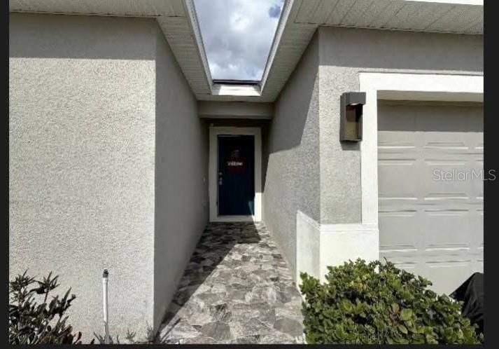 For Rent: $1,850 (3 beds, 2 baths, 1431 Square Feet)