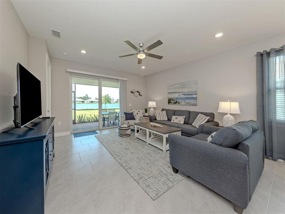 Active With Contract: $364,900 (2 beds, 2 baths, 1496 Square Feet)