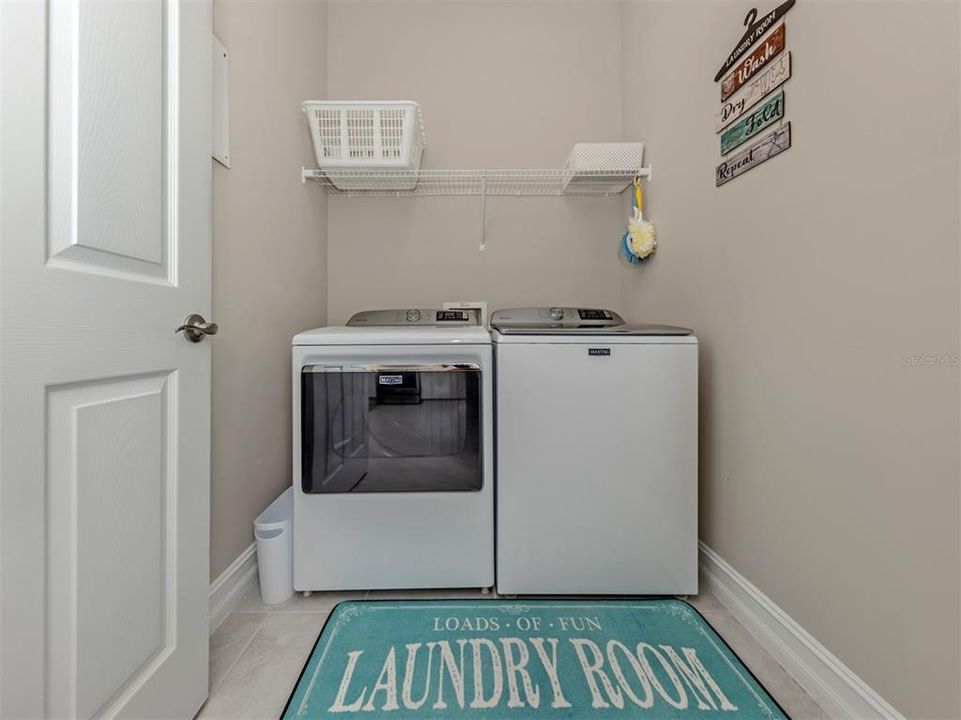 Active With Contract: $364,900 (2 beds, 2 baths, 1496 Square Feet)