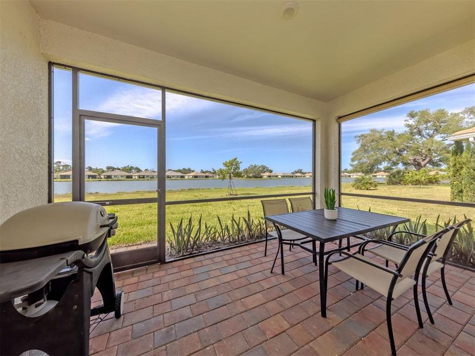 Active With Contract: $364,900 (2 beds, 2 baths, 1496 Square Feet)