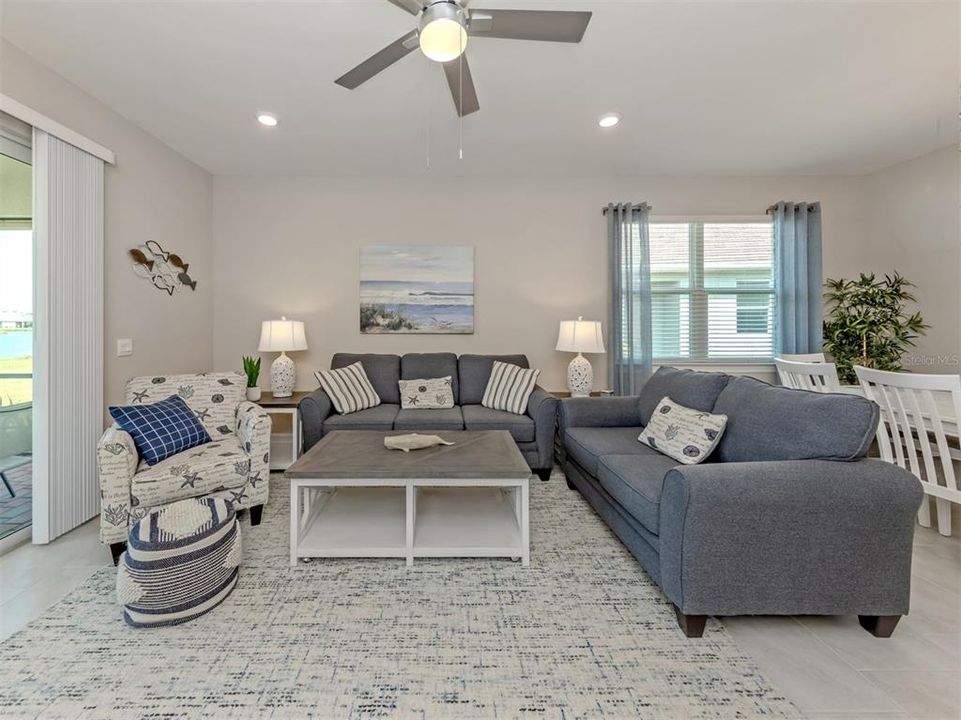 Active With Contract: $364,900 (2 beds, 2 baths, 1496 Square Feet)