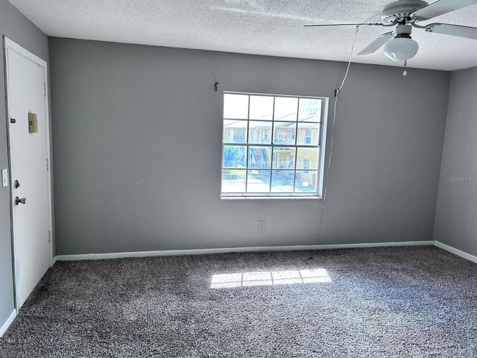 For Rent: $1,100 (1 beds, 1 baths, 630 Square Feet)