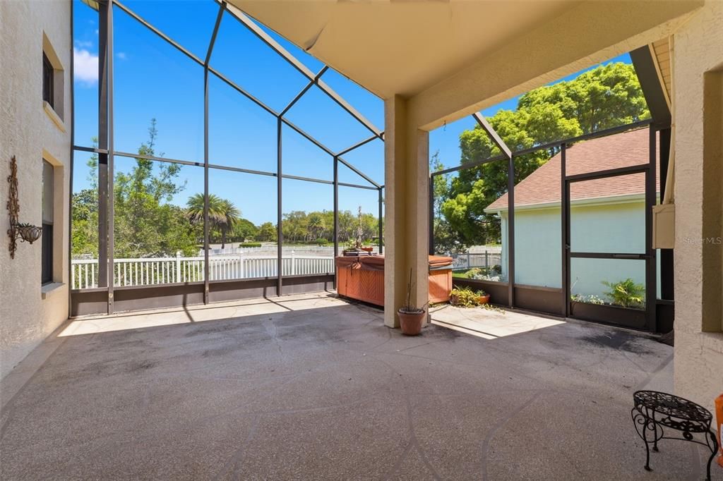 En Venta: $210,000 (3 camas, 2 baños, 1971 Pies cuadrados)