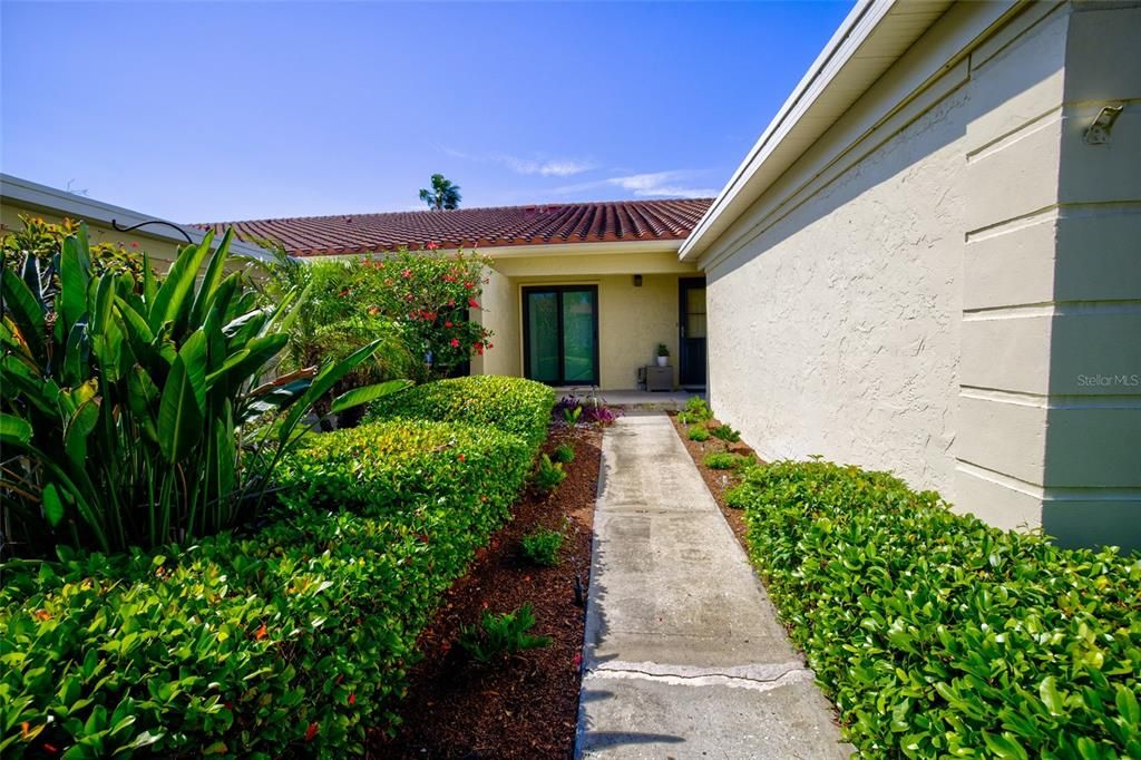 En Venta: $369,000 (2 camas, 2 baños, 1400 Pies cuadrados)
