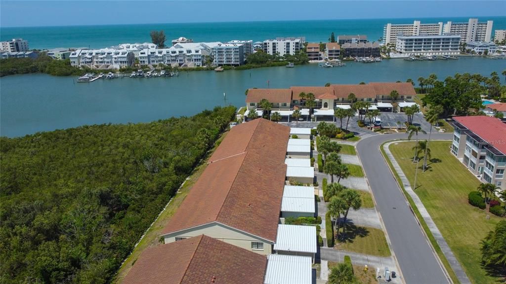 En Venta: $369,000 (2 camas, 2 baños, 1400 Pies cuadrados)
